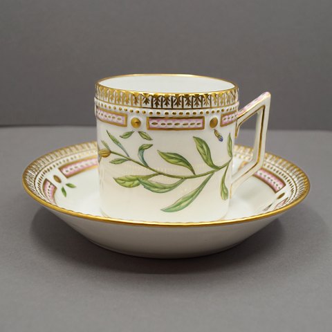 Royal Copenhagen, Flora Danica; Chokoladekop #3513 af porcelæn